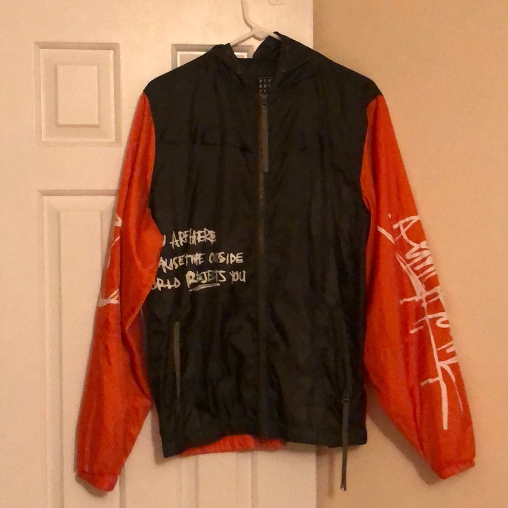 I bought this to go along with a fit, wore it once and put it up.